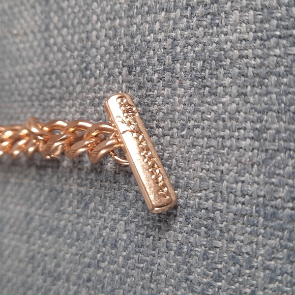 Toggle Bracelet Green Beads Gold Chain Adjustable Length Fun Lightweight - Picture 5 of 6